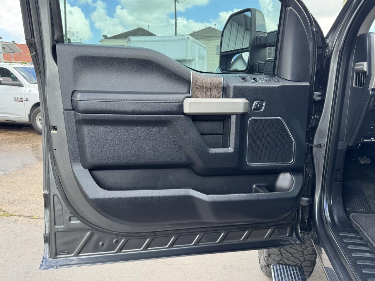 Ford Super Duty F-250 SRW  2017
