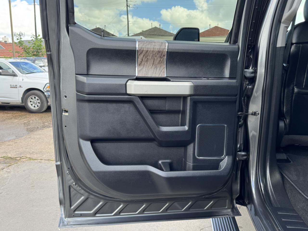 Ford Super Duty F-250 SRW  2017