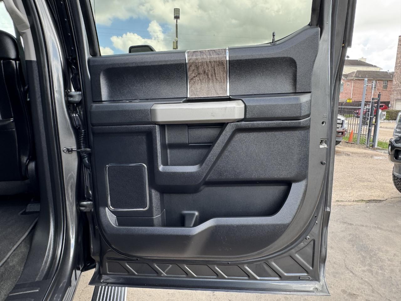 Ford Super Duty F-250 SRW  2017