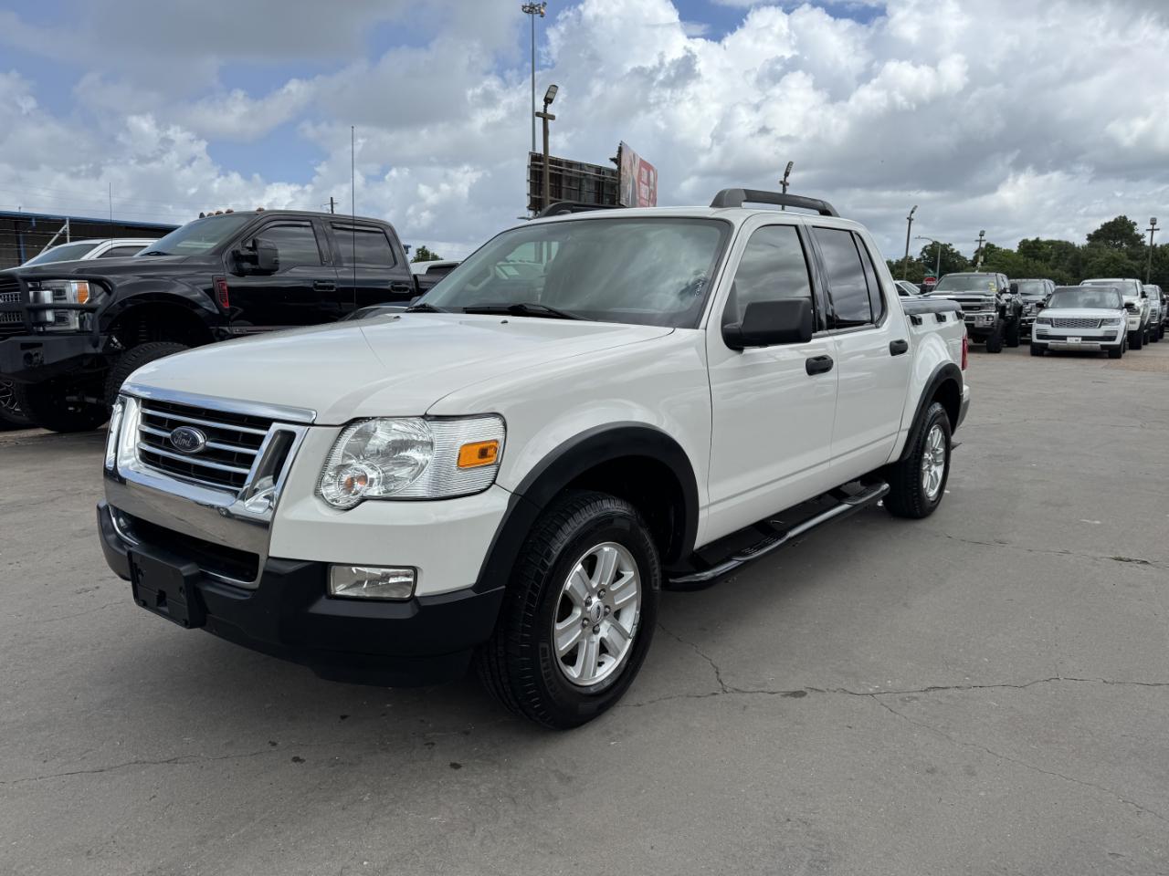 Ford Explorer Sport Trac XLT 2WD 2010