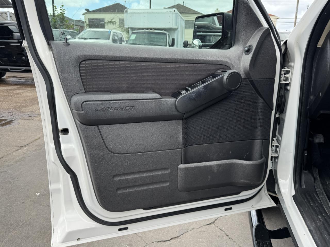 Ford Explorer Sport Trac XLT 2WD 2010