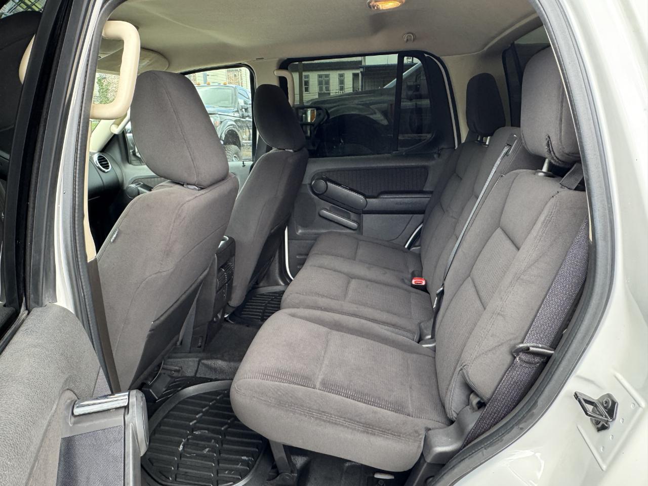 Ford Explorer Sport Trac XLT 2WD 2010
