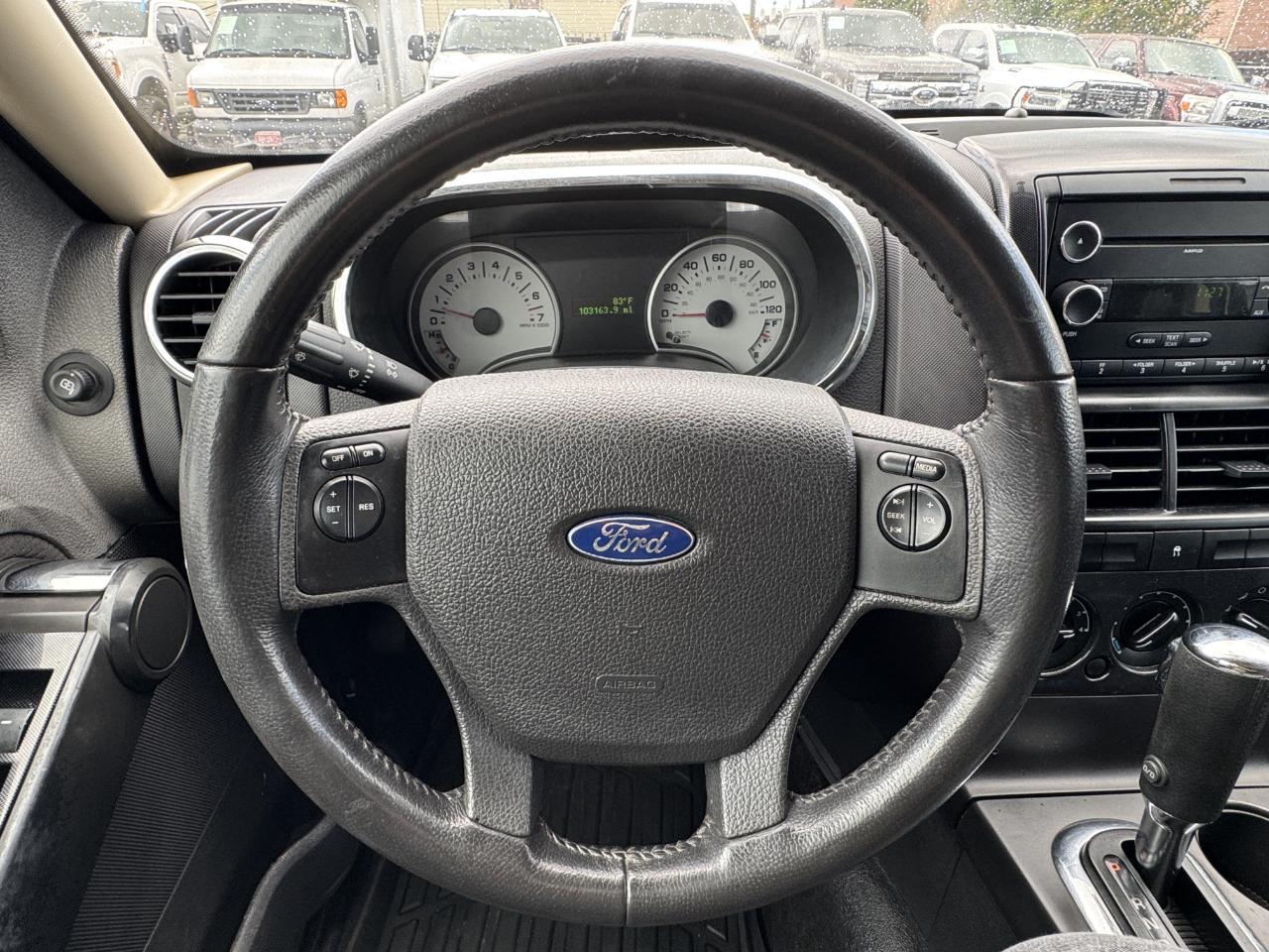 Ford Explorer Sport Trac XLT 2WD 2010