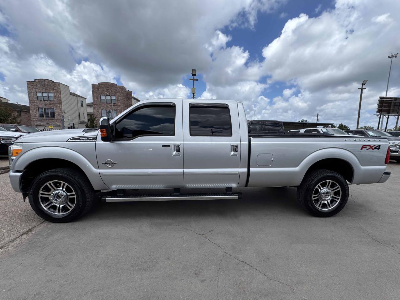 Ford Super Duty F-350 SRW  2015