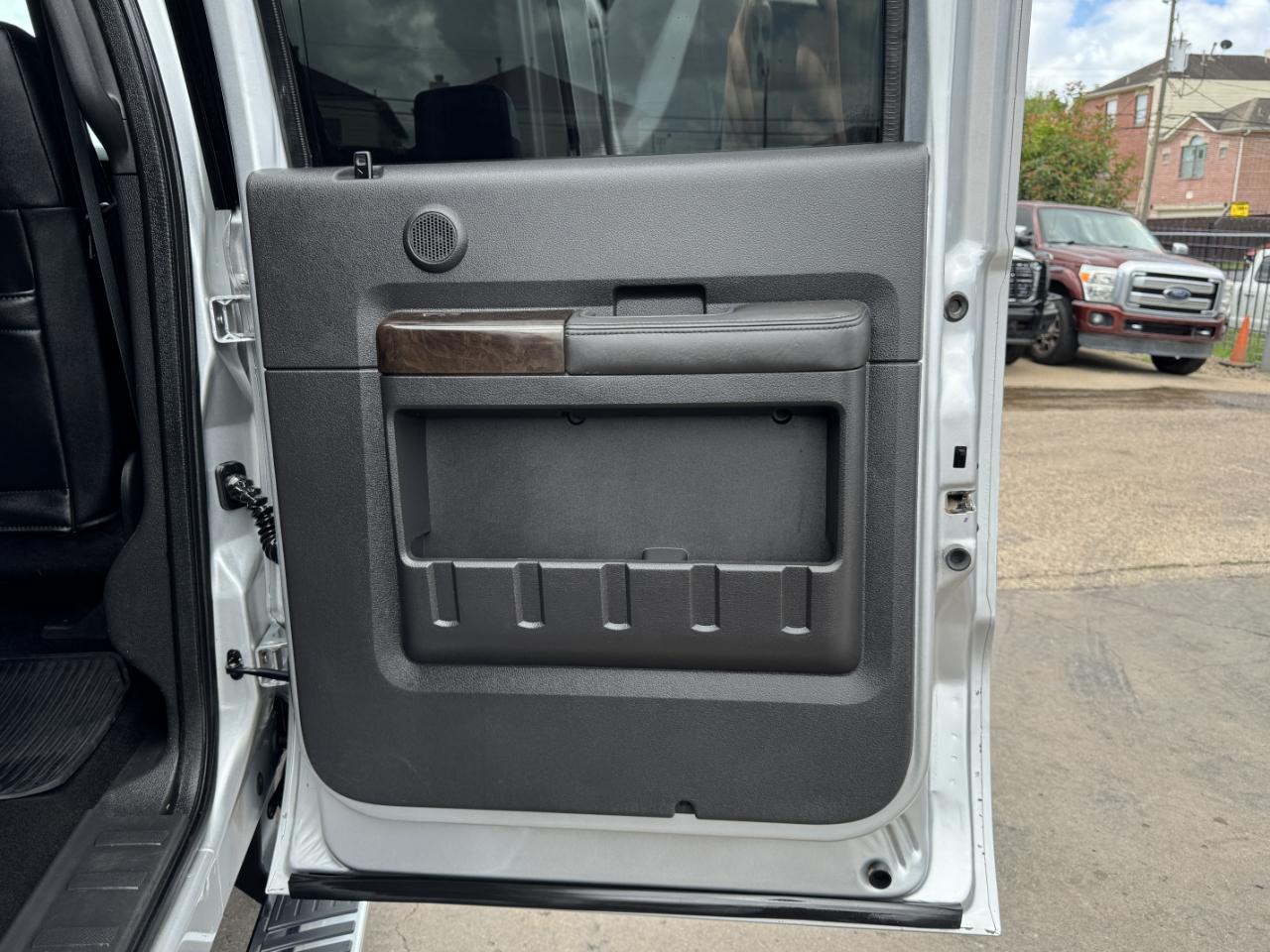 Ford Super Duty F-350 SRW  2015