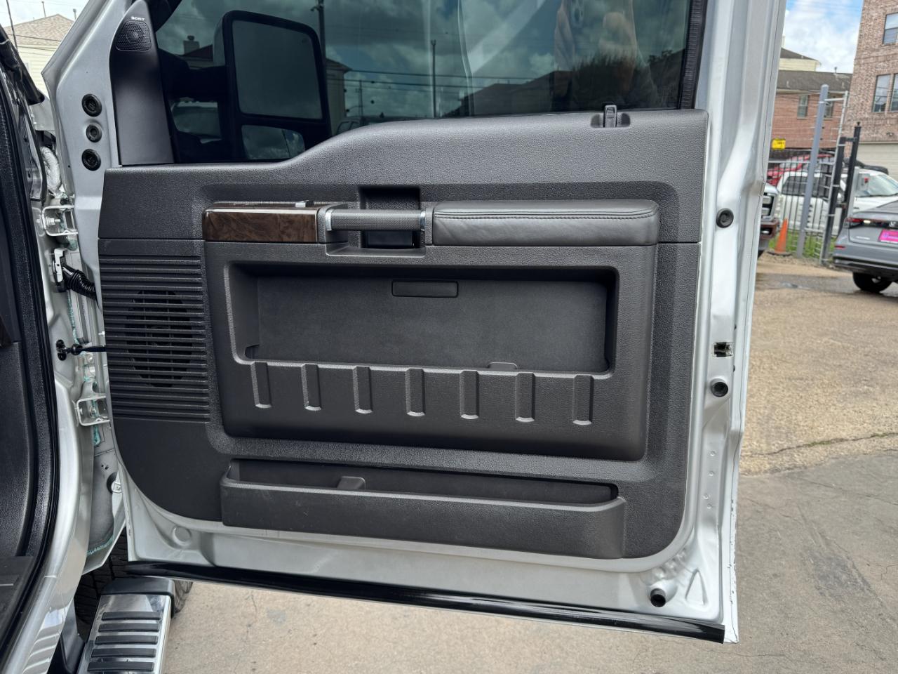 Ford Super Duty F-350 SRW  2015