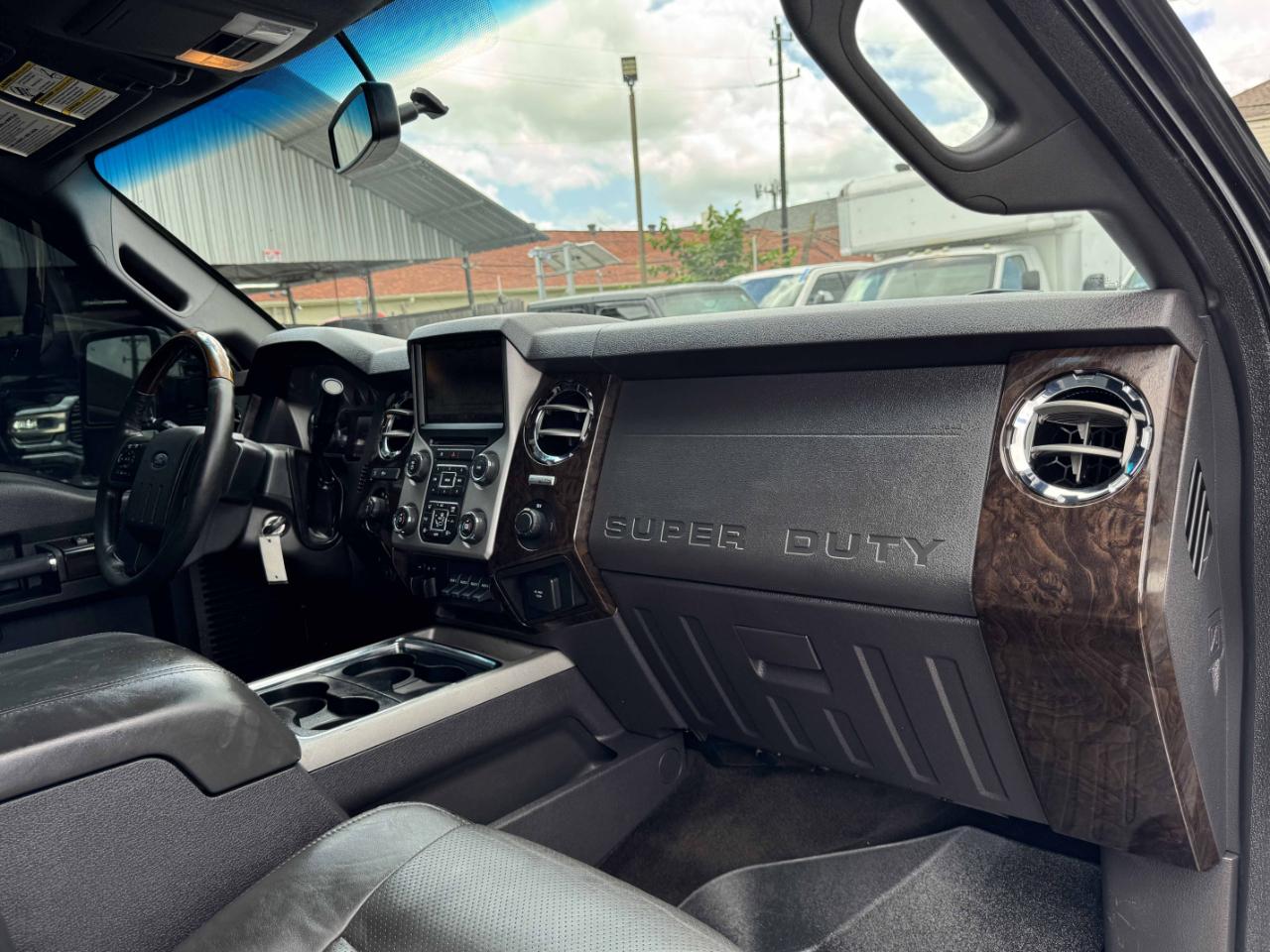 Ford Super Duty F-350 SRW  2015