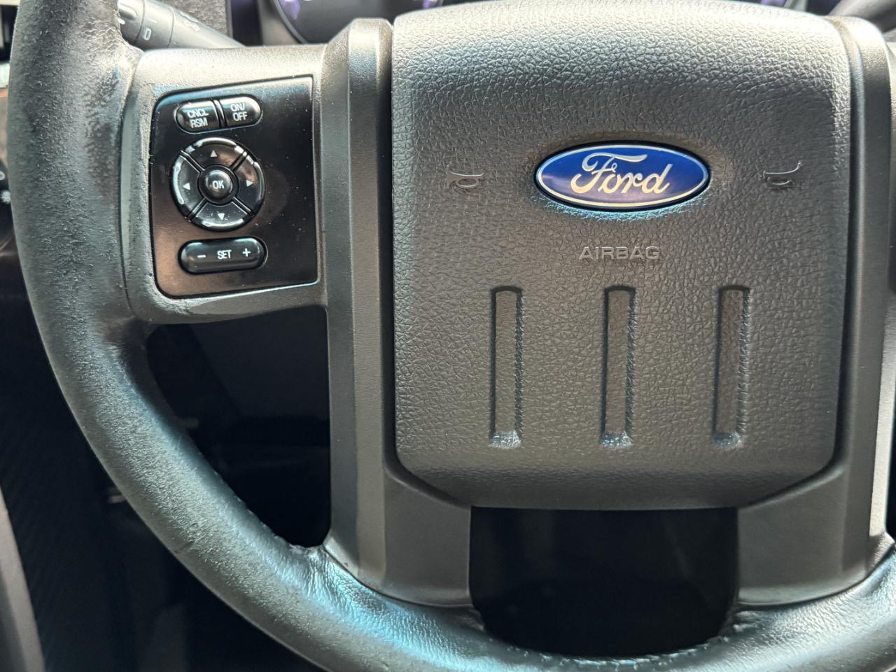 Ford Super Duty F-350 SRW  2015