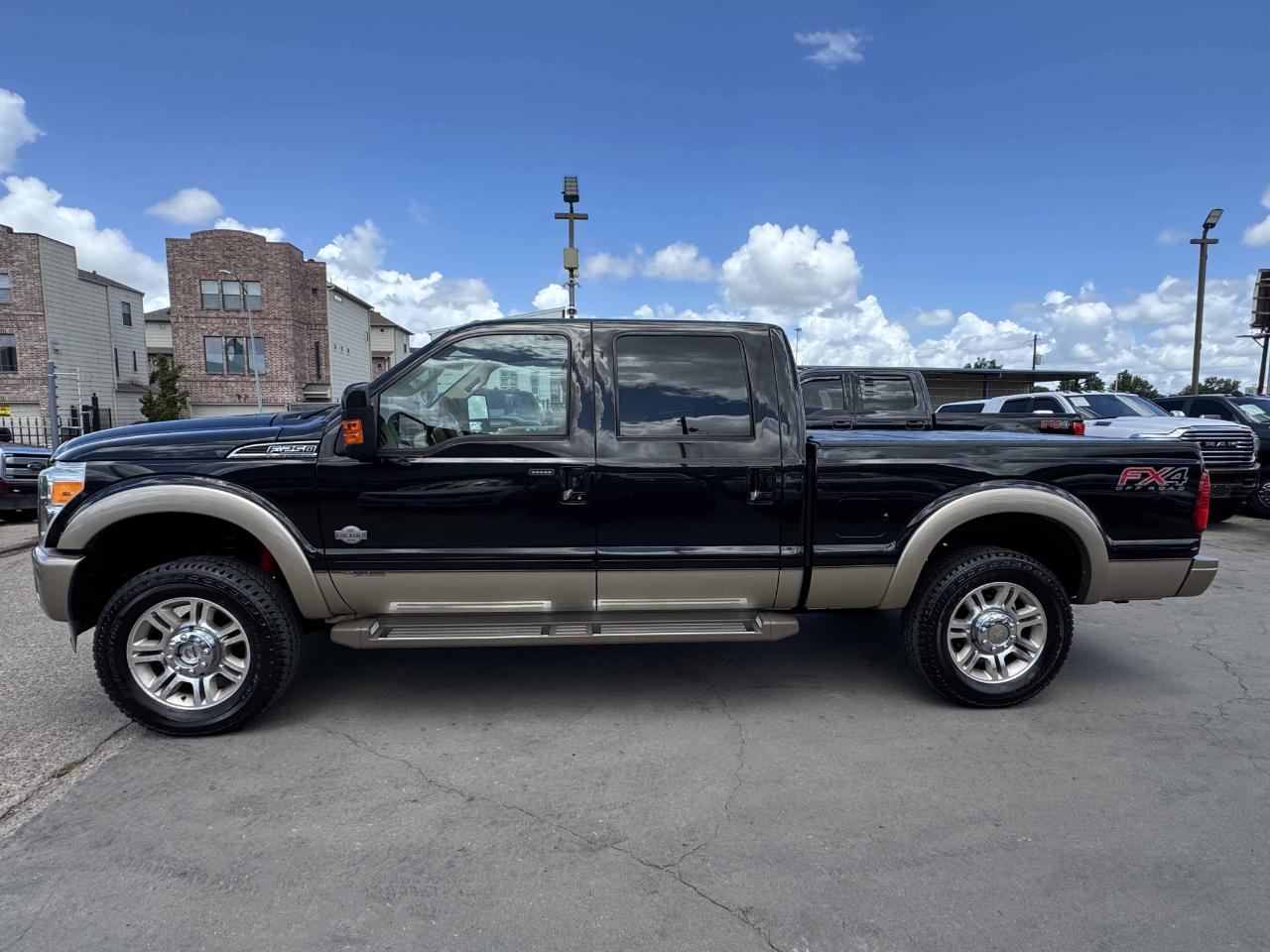Ford Super Duty F-250 SRW  2012
