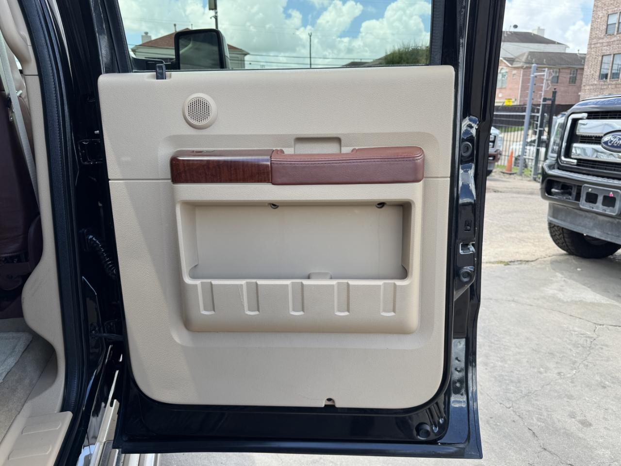 Ford Super Duty F-250 SRW  2012