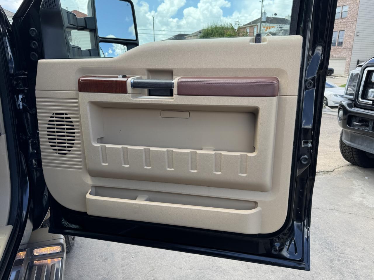Ford Super Duty F-250 SRW  2012