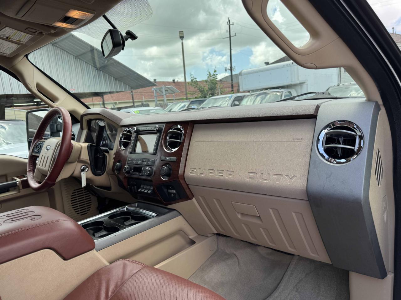 Ford Super Duty F-250 SRW  2012