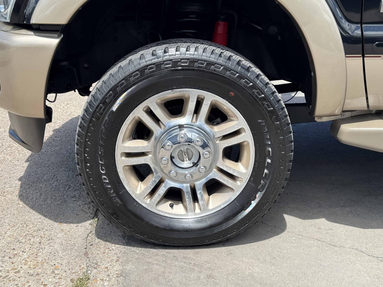 Ford Super Duty F-250 SRW  2012