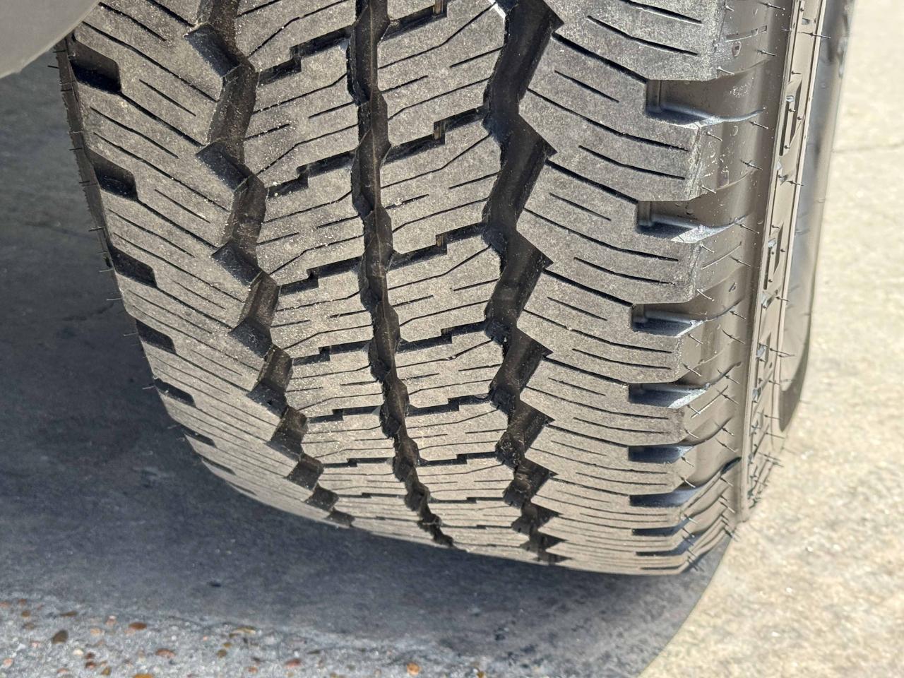 Ford Super Duty F-250 SRW  2012