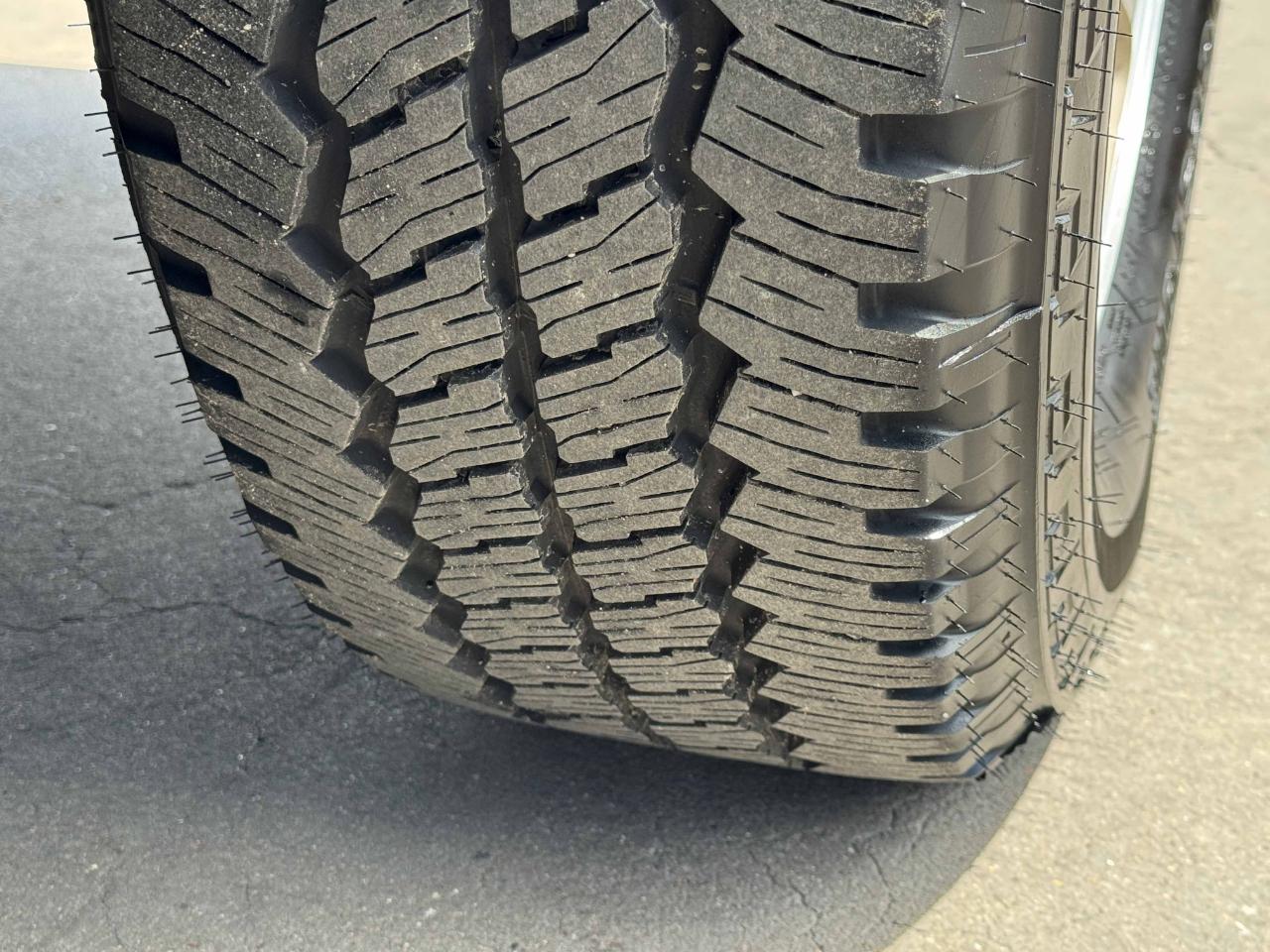 Ford Super Duty F-250 SRW  2012