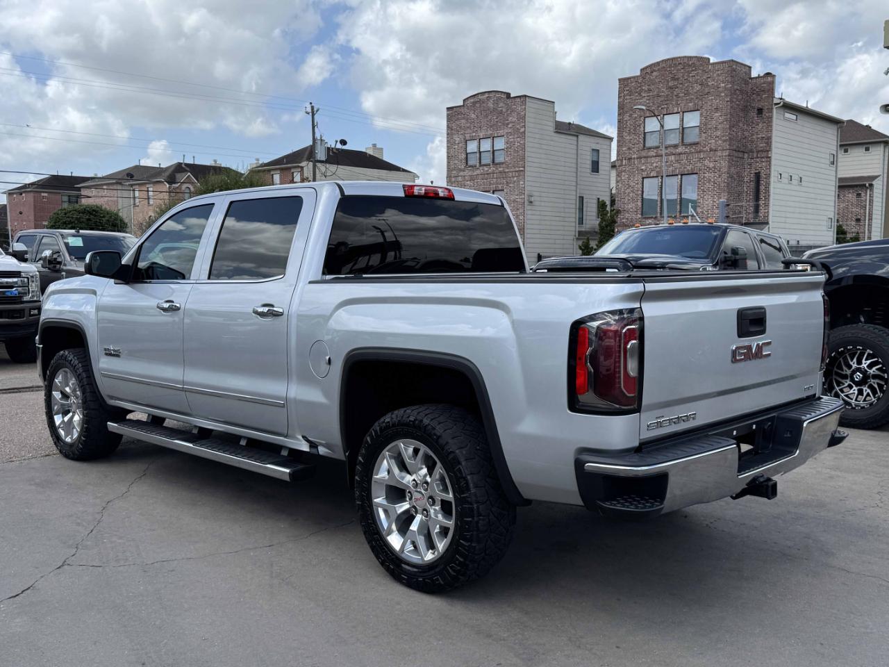 GMC Sierra 1500 SLT Crew Cab 2WD 2018