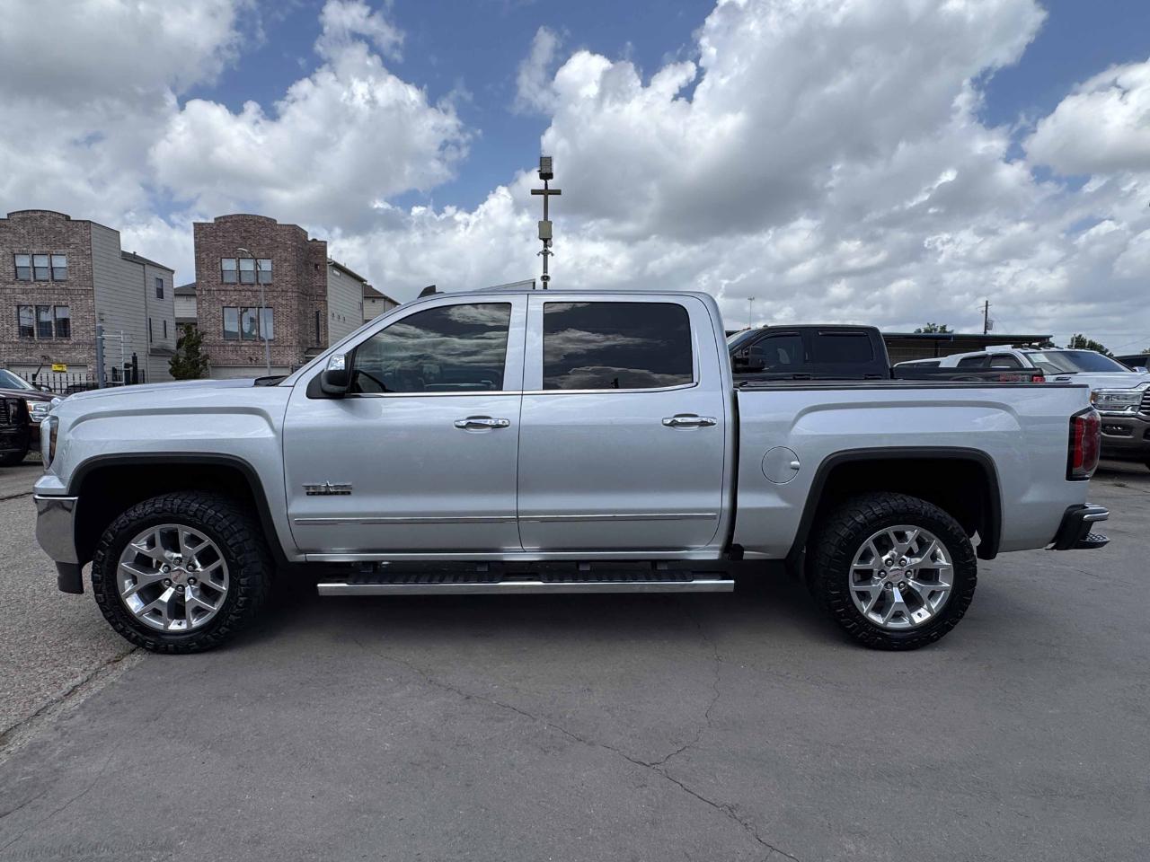 GMC Sierra 1500 SLT Crew Cab 2WD 2018