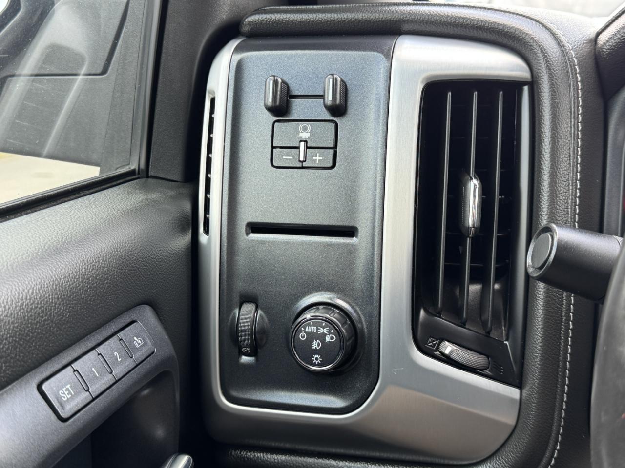GMC Sierra 1500 SLT Crew Cab 2WD 2018