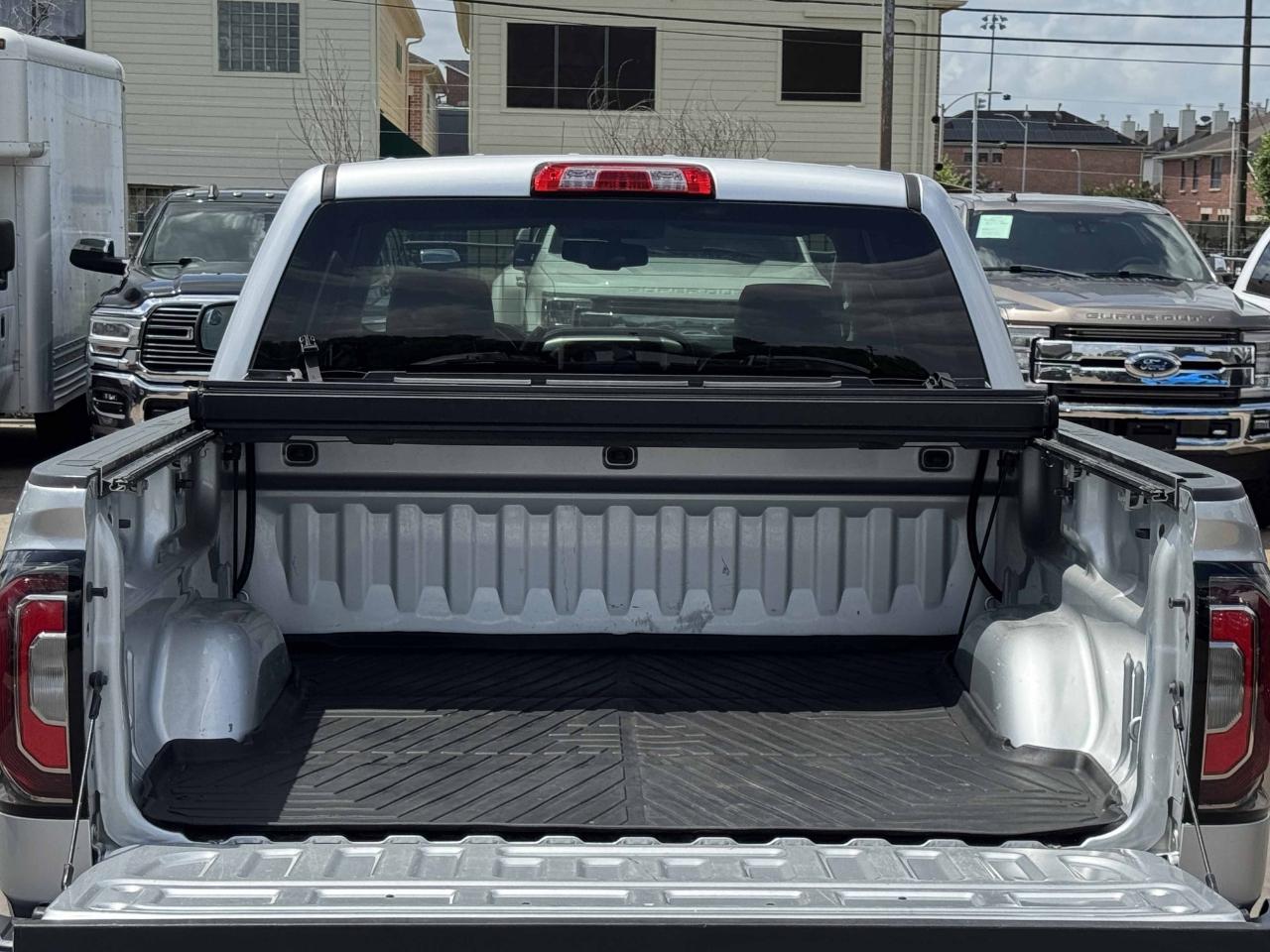 GMC Sierra 1500 SLT Crew Cab 2WD 2018