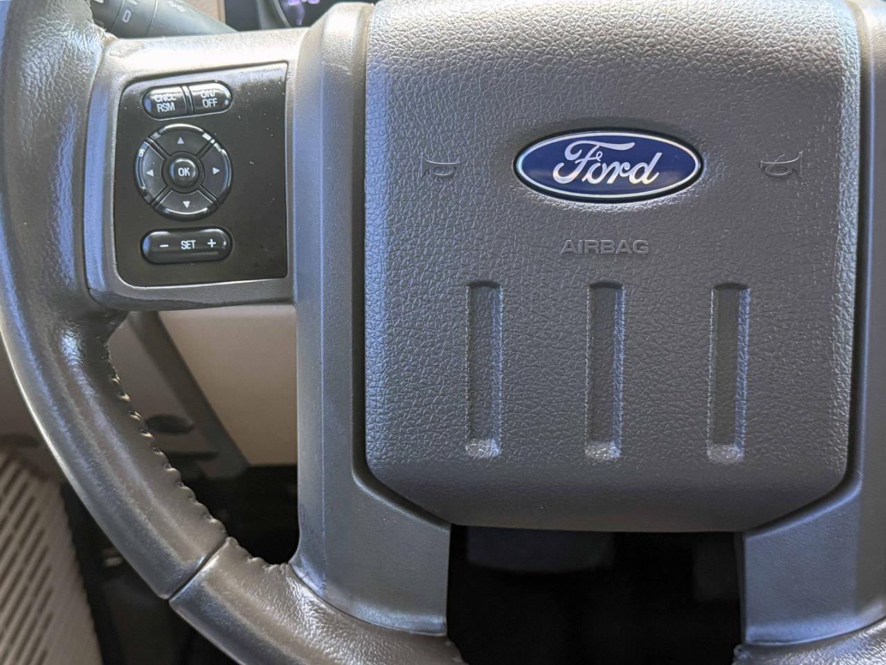 Ford Super Duty F-250 SRW  2015