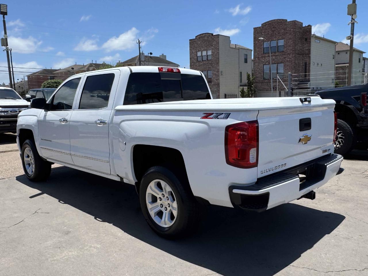Chevrolet Silverado 1500 LTZ Crew Cab 4WD 2018