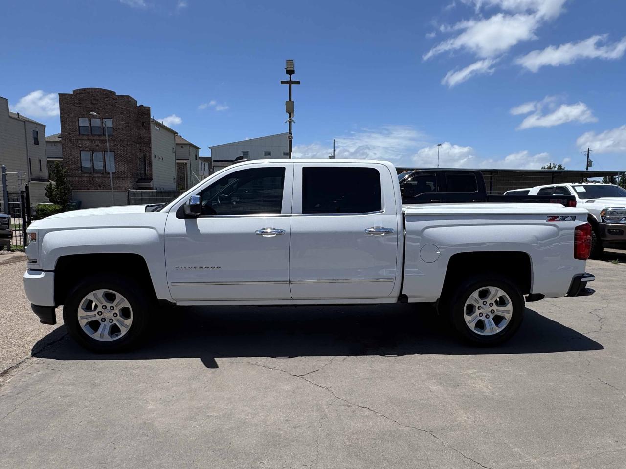 Chevrolet Silverado 1500 LTZ Crew Cab 4WD 2018