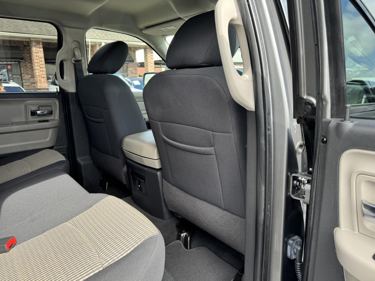 RAM 1500 ST Quad Cab 2WD 2011