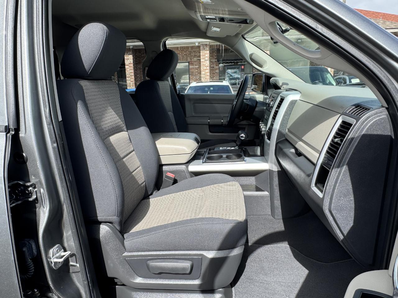 RAM 1500 ST Quad Cab 2WD 2011