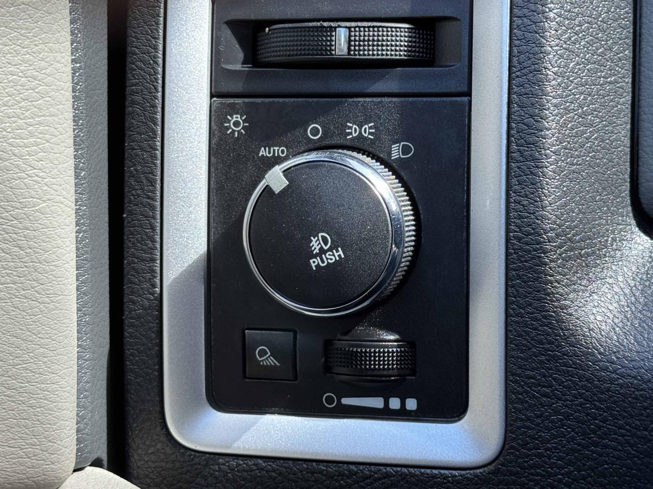 RAM 1500 ST Quad Cab 2WD 2011
