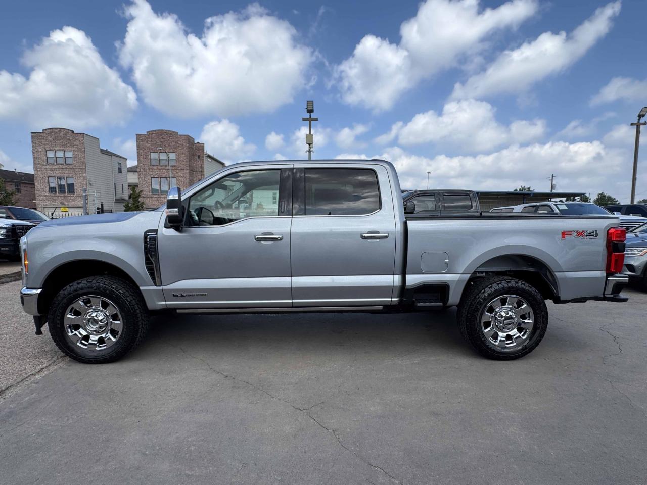 Ford Super Duty F-250 SRW  2023