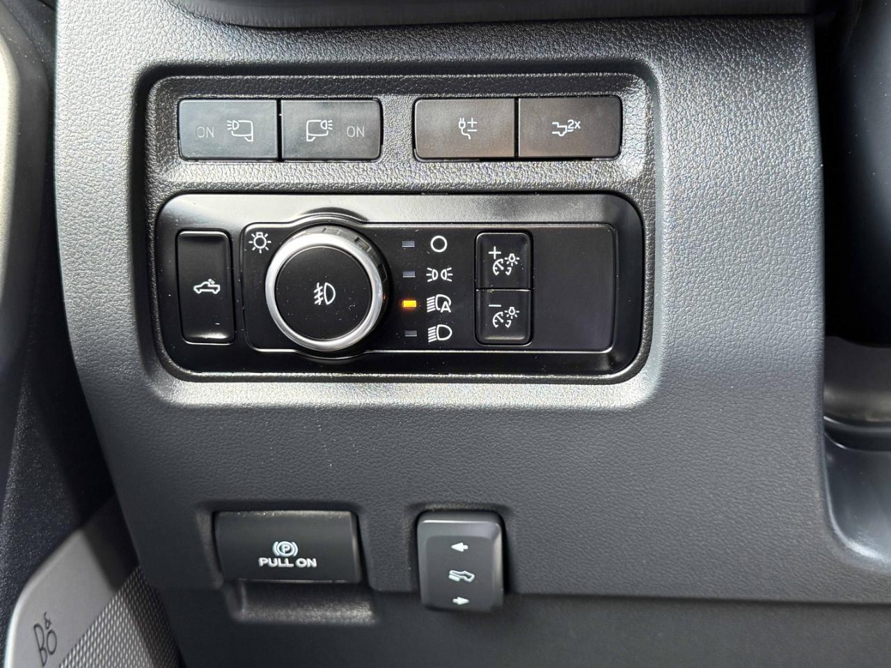 Ford Super Duty F-250 SRW  2023