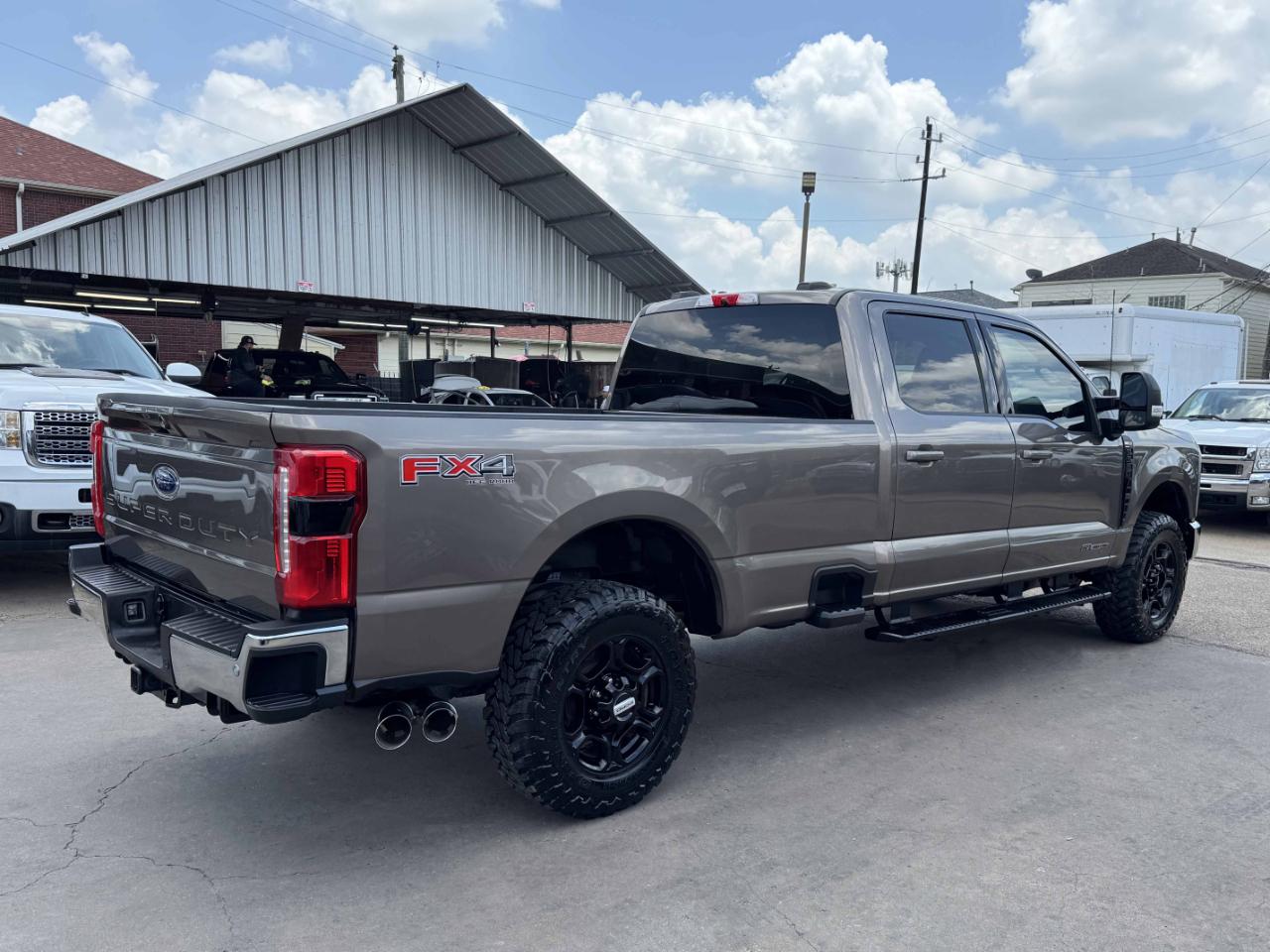 Ford Super Duty F-350 SRW  2023