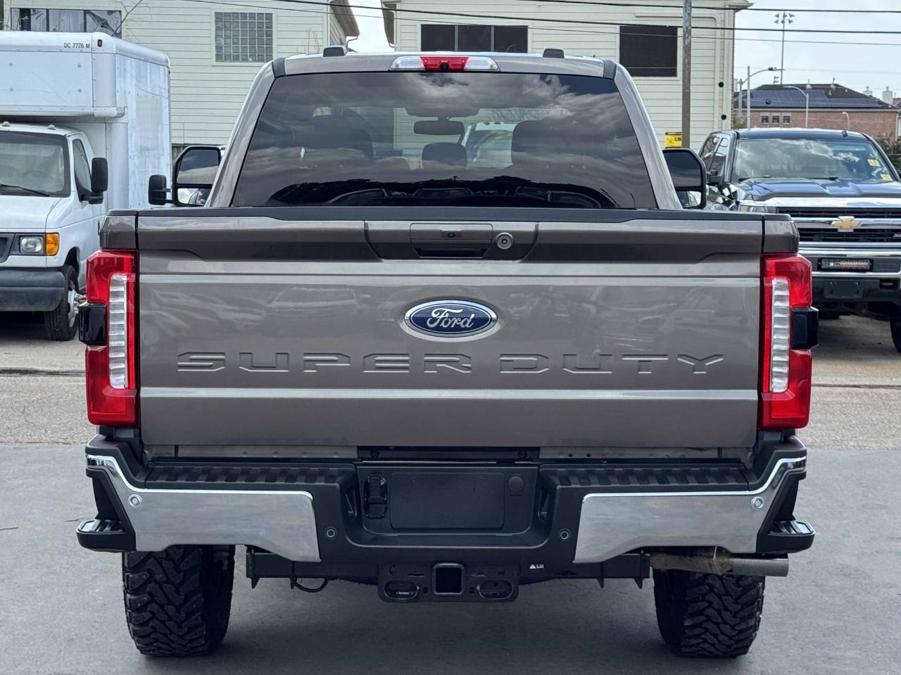 Ford Super Duty F-350 SRW  2023
