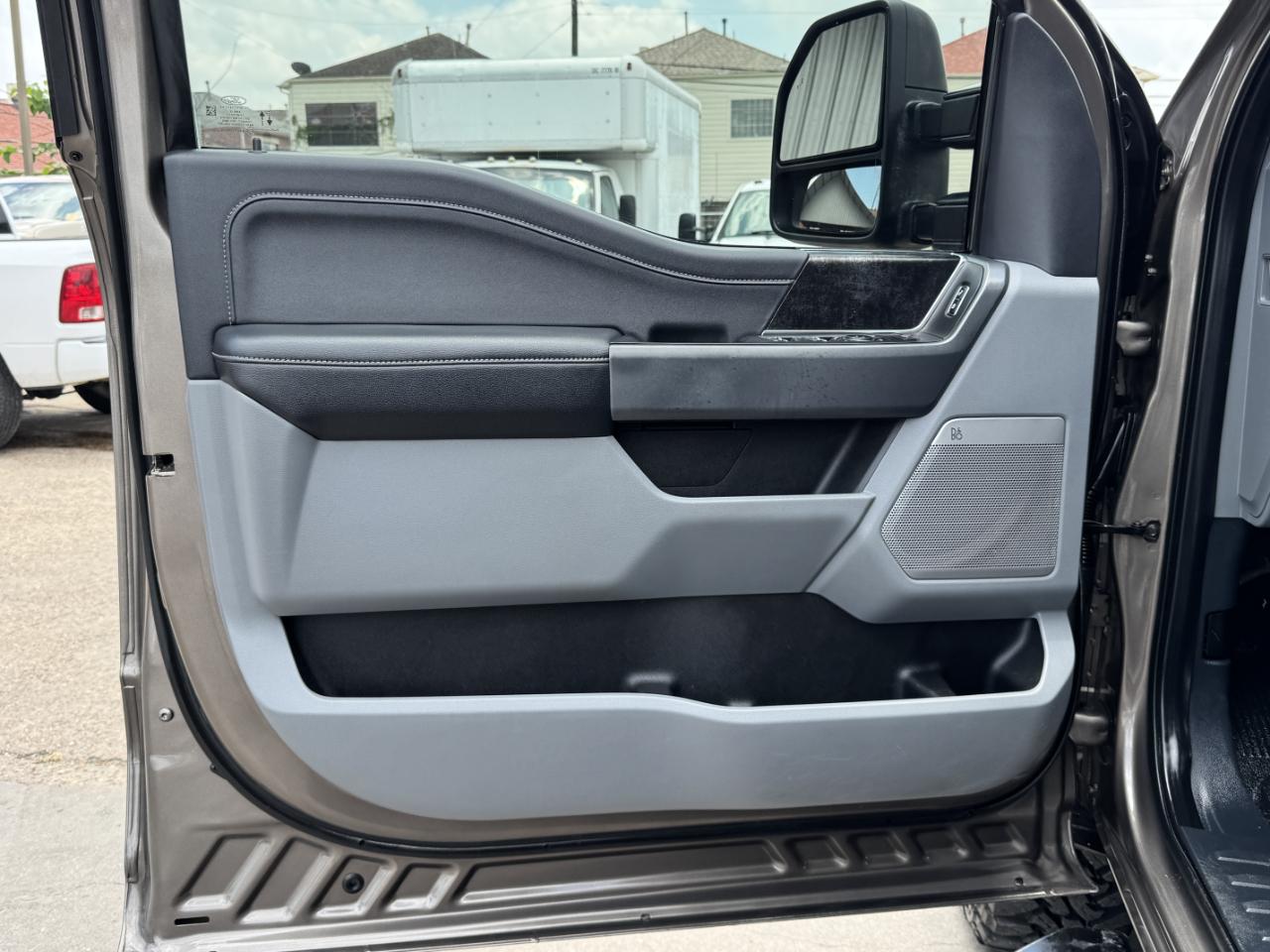 Ford Super Duty F-350 SRW  2023