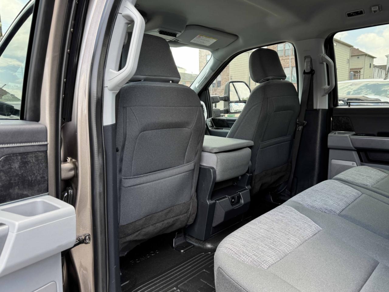 Ford Super Duty F-350 SRW  2023