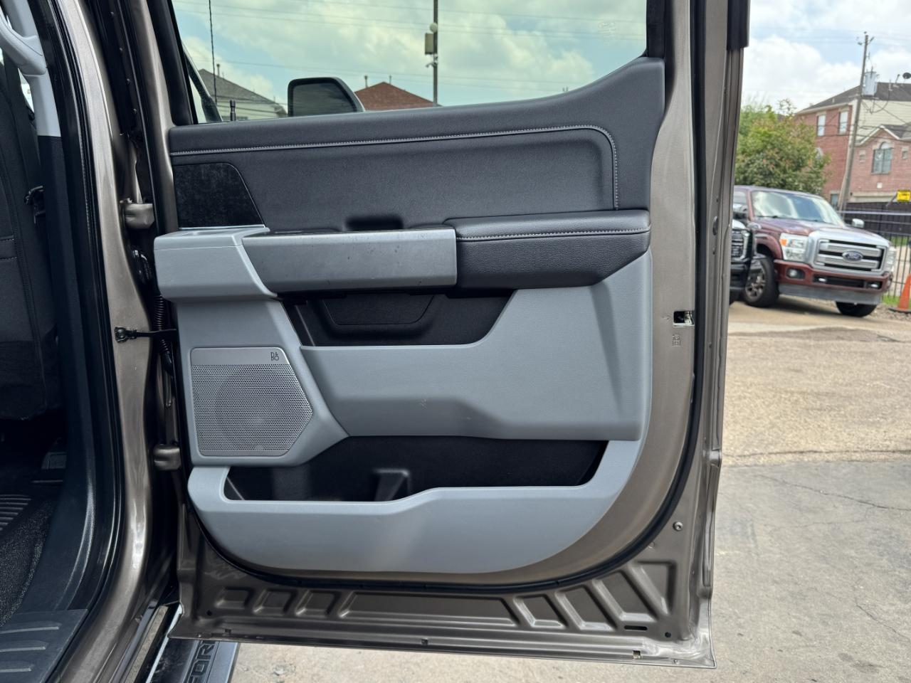 Ford Super Duty F-350 SRW  2023