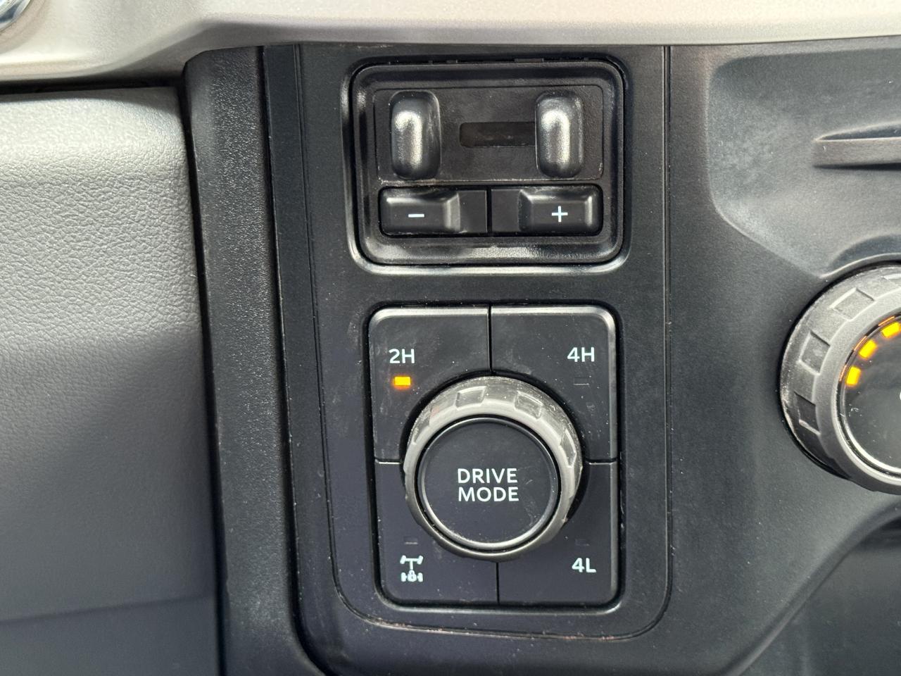 Ford Super Duty F-350 SRW  2023