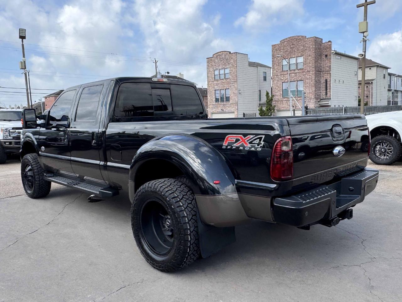 Ford Super Duty F-350 DRW  2015