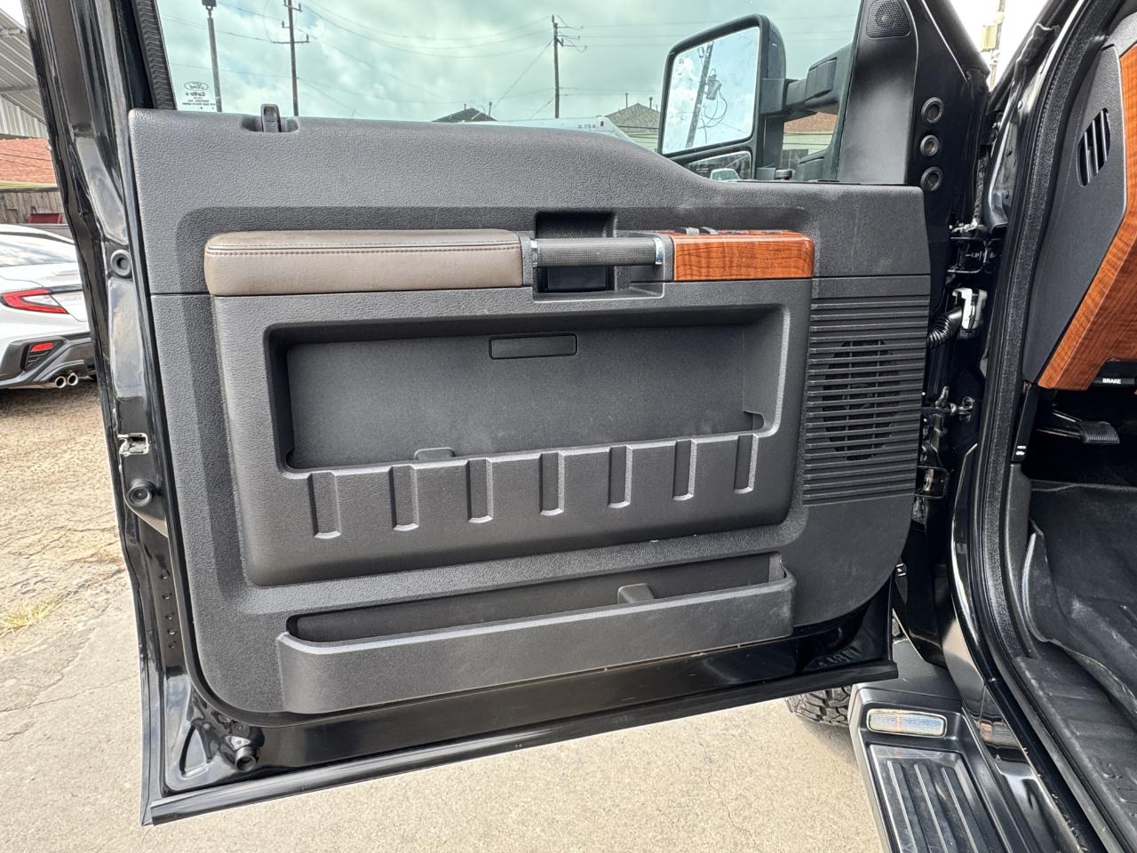 Ford Super Duty F-350 DRW  2015