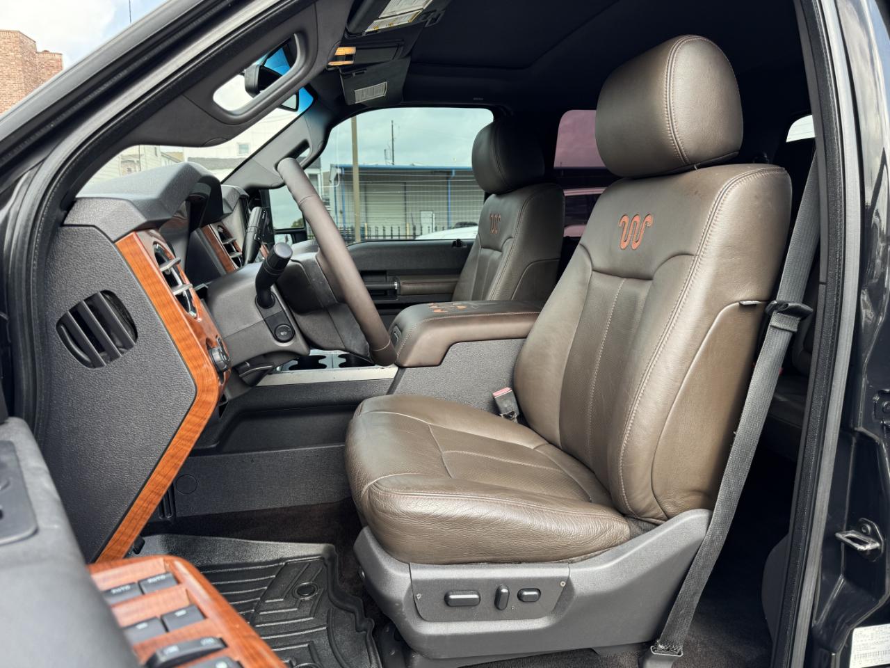 Ford Super Duty F-350 DRW  2015