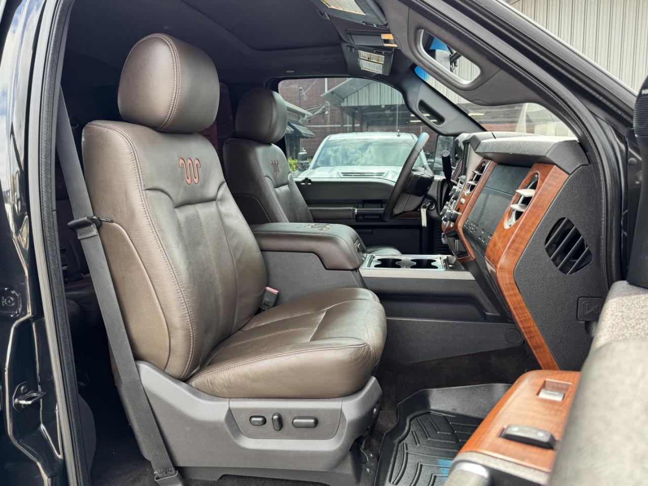 Ford Super Duty F-350 DRW  2015