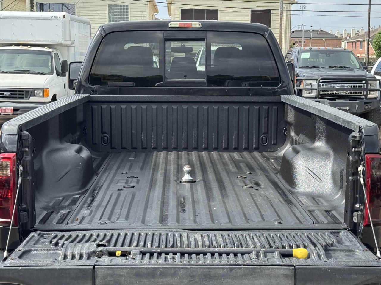 Ford Super Duty F-350 DRW  2015
