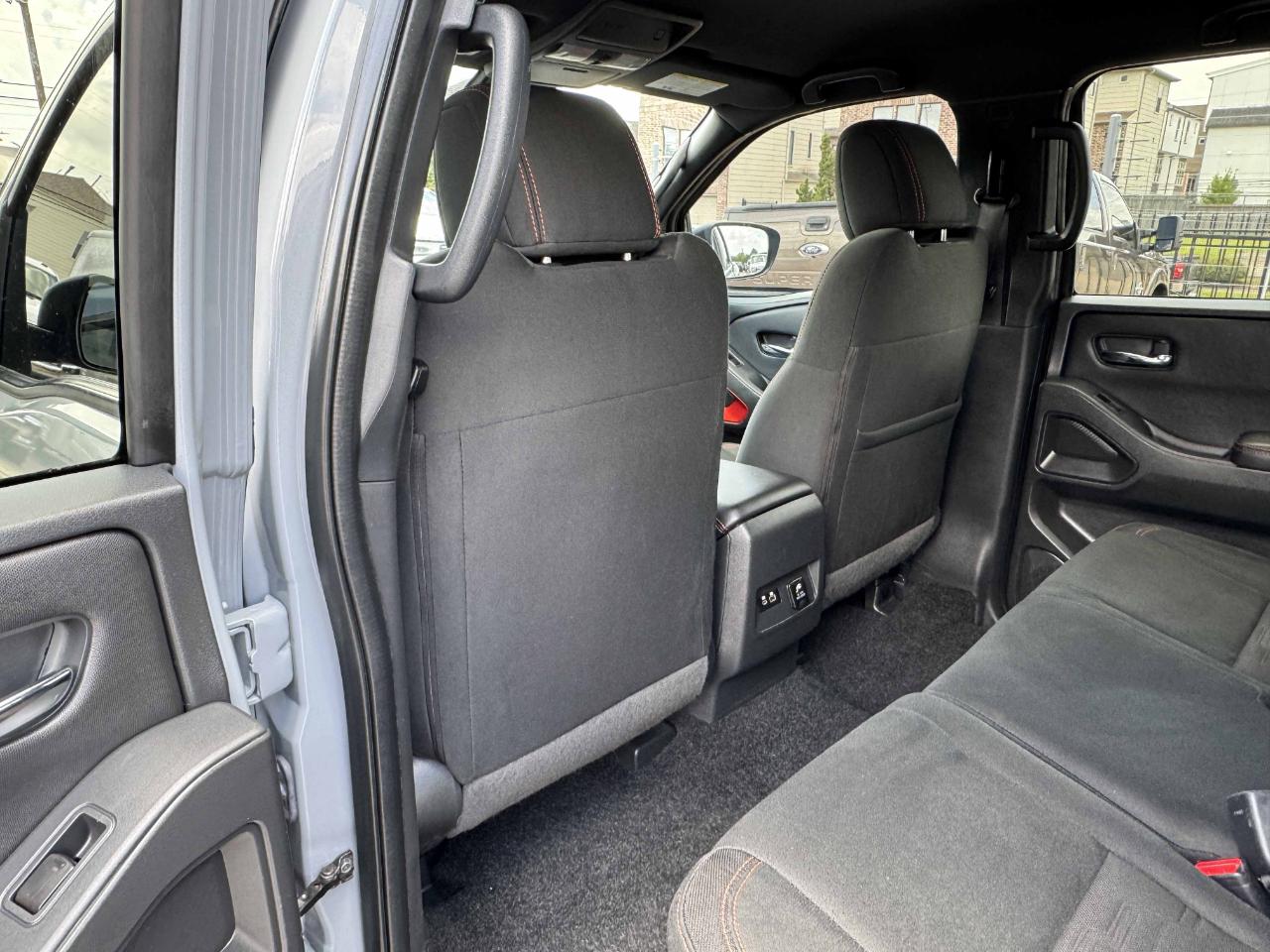 Nissan Frontier  2023