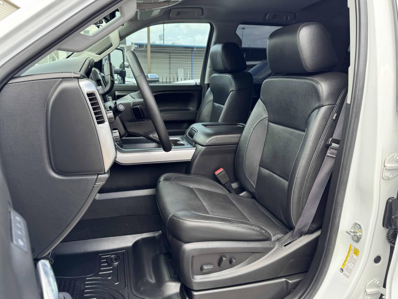 Chevrolet Silverado 2500HD LTZ Crew Cab 4WD 2016