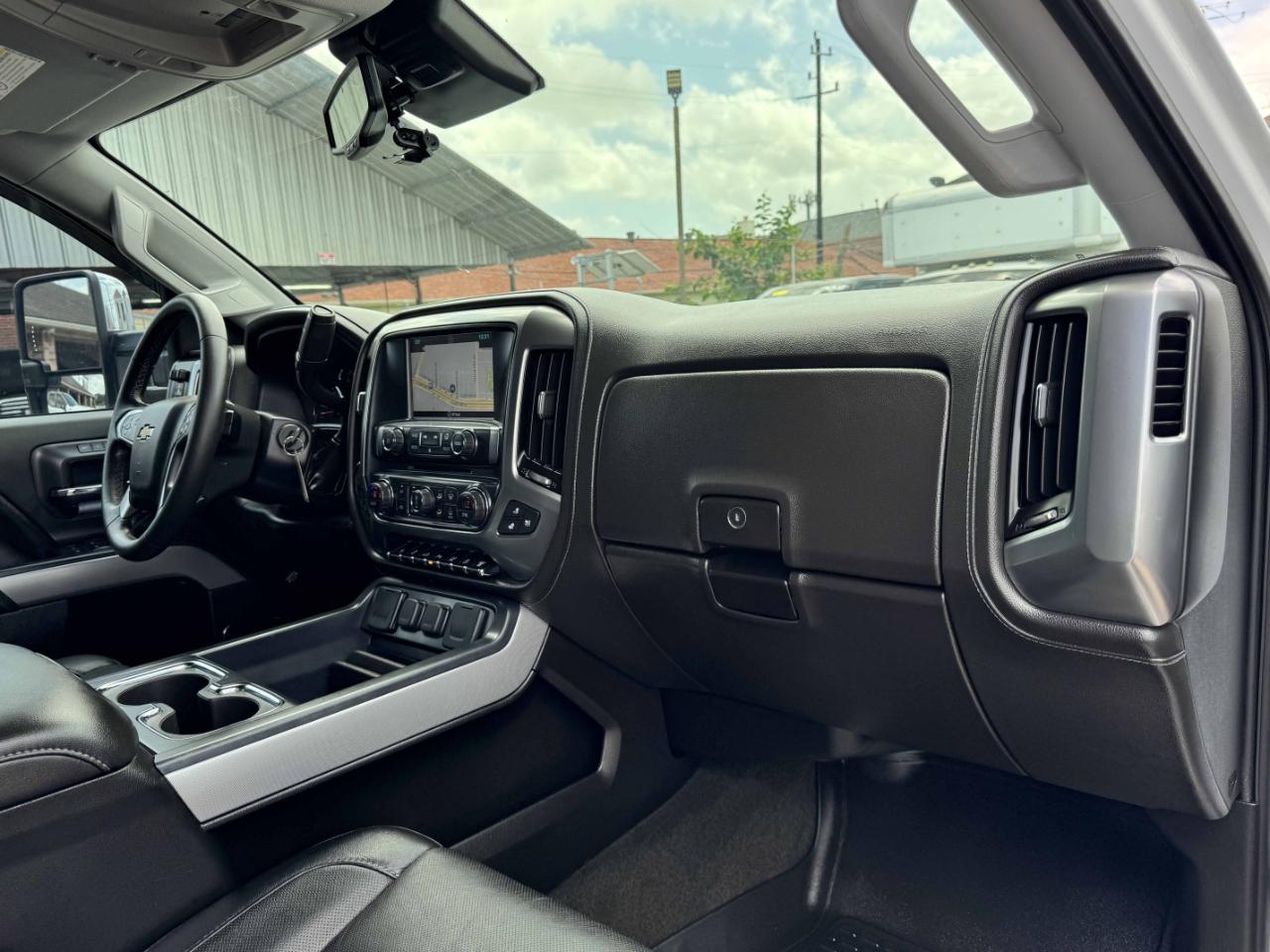 Chevrolet Silverado 2500HD LTZ Crew Cab 4WD 2016