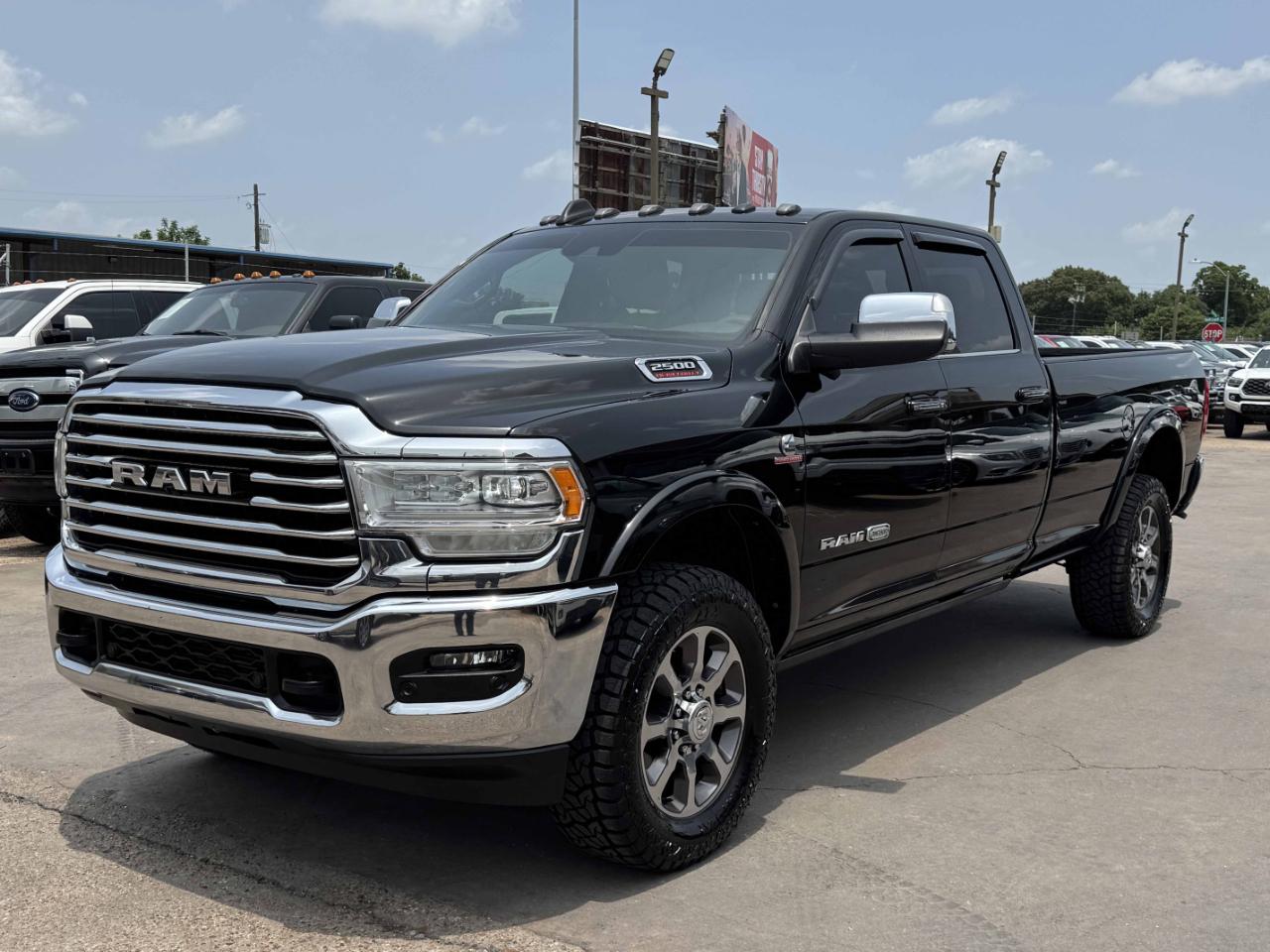 RAM 2500 Laramie Longhorn Crew Cab 4WD 2019