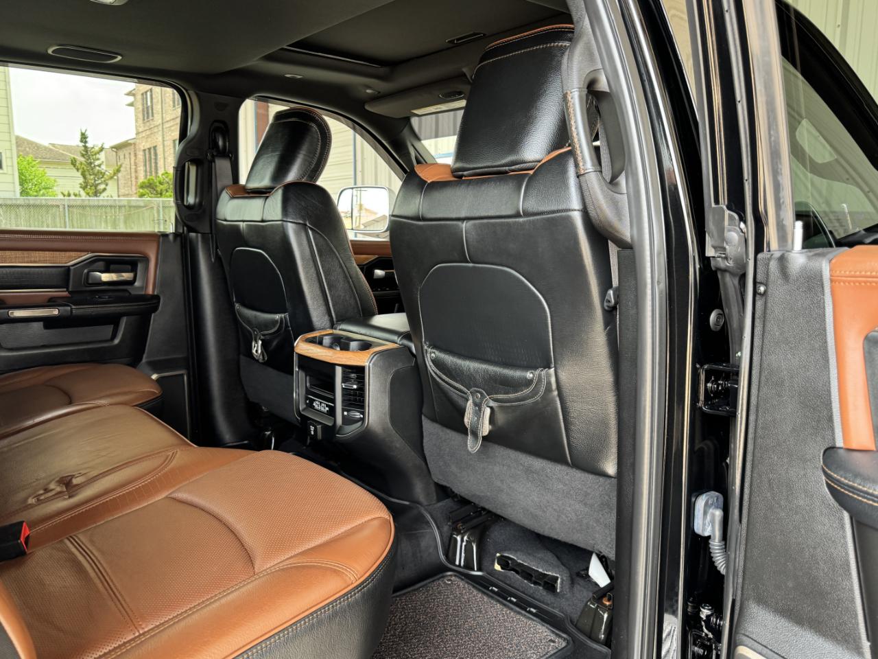 RAM 2500 Laramie Longhorn Crew Cab 4WD 2019