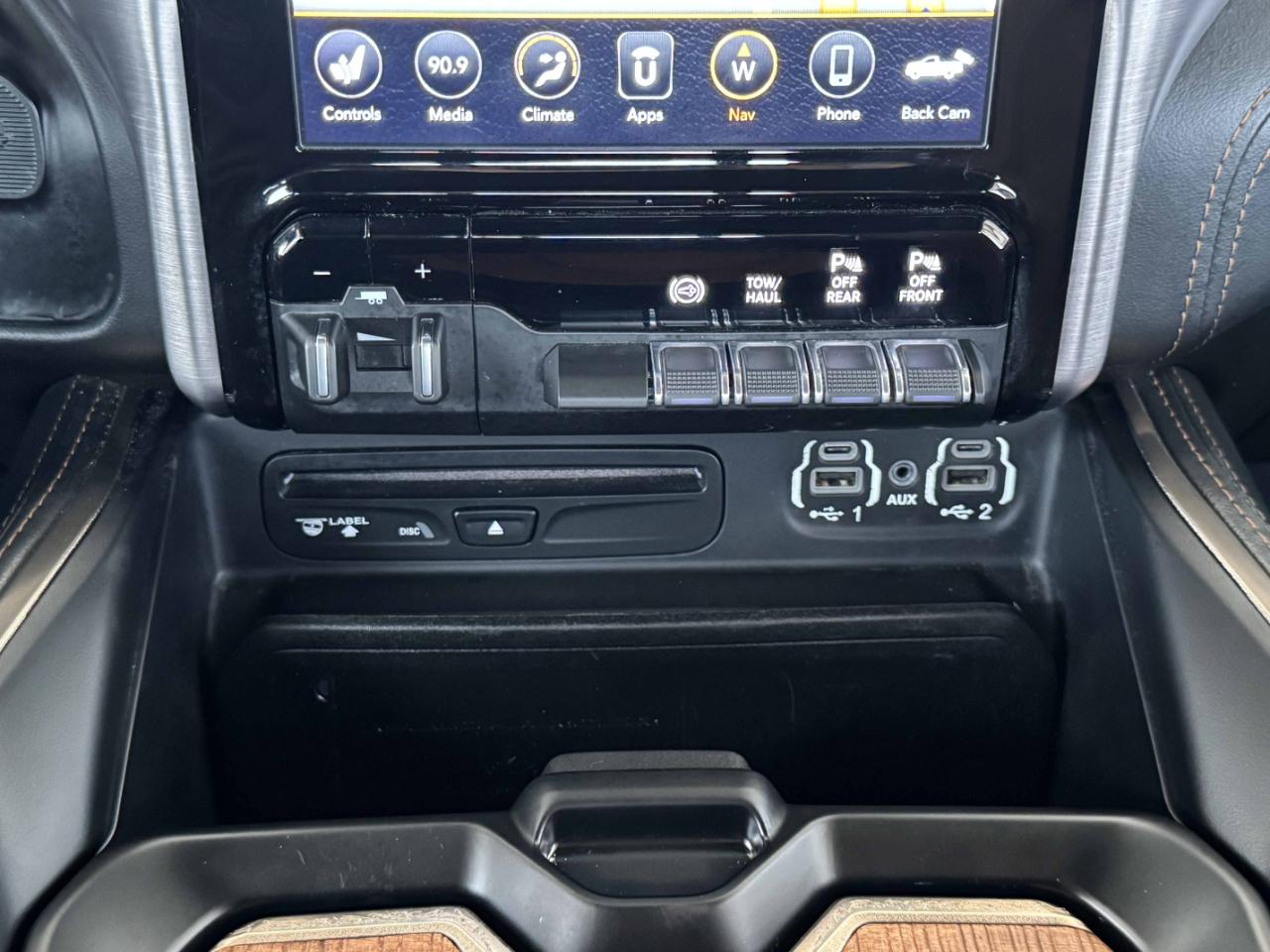 RAM 2500 Laramie Longhorn Crew Cab 4WD 2019