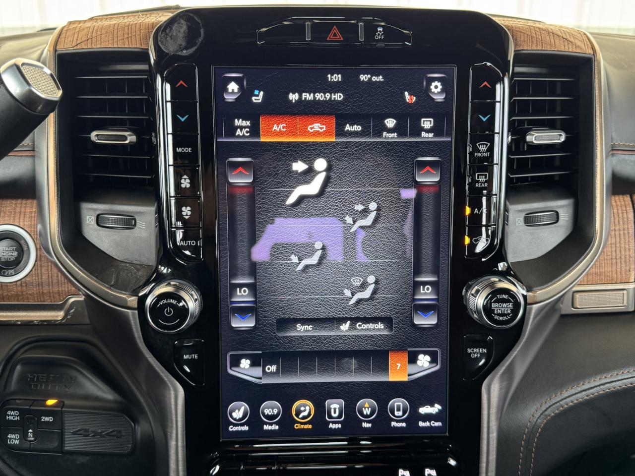 RAM 2500 Laramie Longhorn Crew Cab 4WD 2019