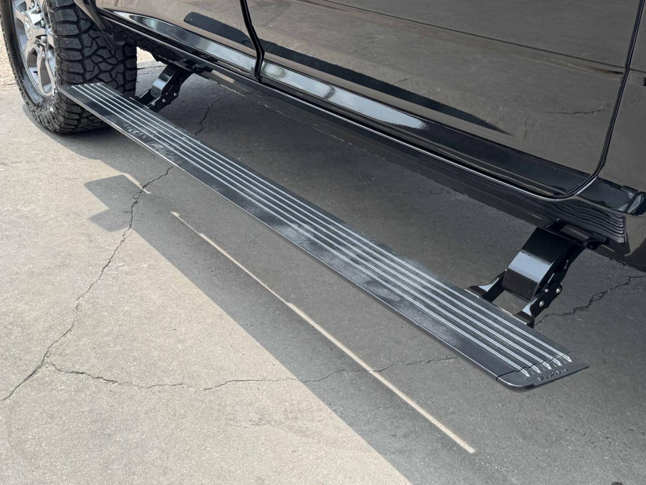 RAM 2500 Laramie Longhorn Crew Cab 4WD 2019
